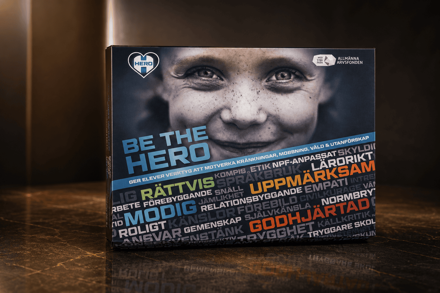 HERO BOX — fysiskt material som ingår i programmet